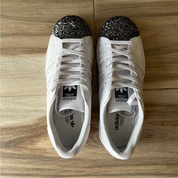 ADIDAS Originals White Superstar Sneakers Silver Metal Toe Cap - Picture 1 of 4